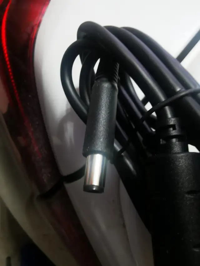dell 180 watt Docking station power adaptor in Laptop Accessories in Markham / York Region - Image 3