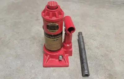 Hydraulic Bottle Jack 3 Tons., View more