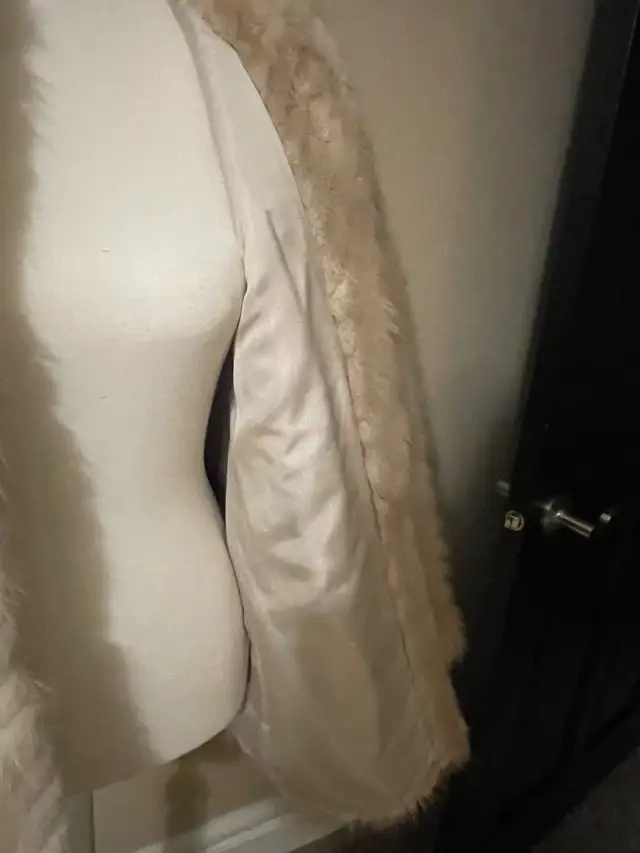 Mink Coat Size Small in Women's - Tops & Outerwear in Calgary - Image 6