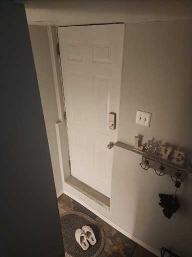 2 Bedrooms Basement Apt in Mississauga 3