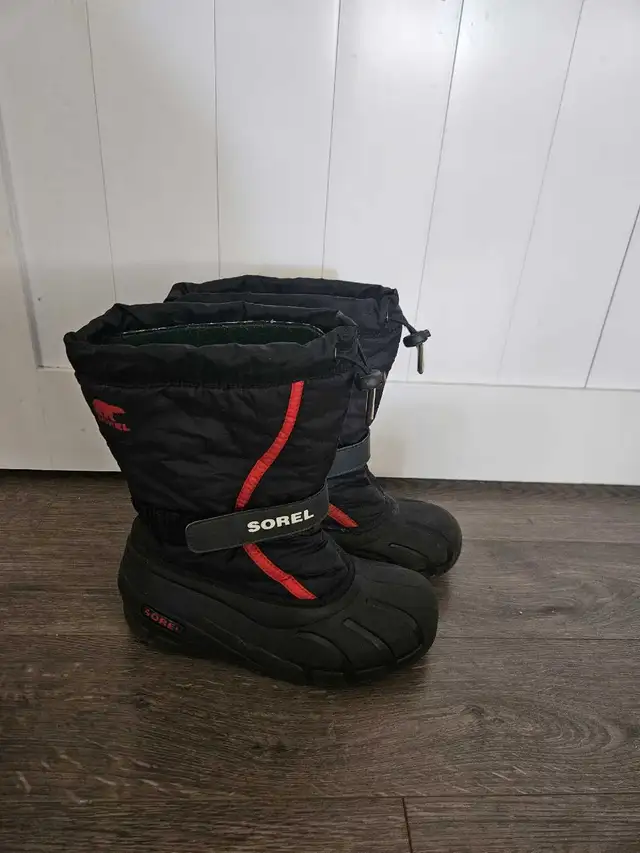Sorel boys Winter boots in Kids & Youth in City of Toronto - Image 2