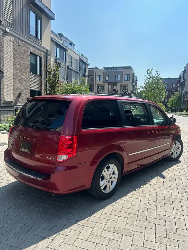 KROWN Rust Proofed CrewCaravan w/Backup Camera & Automatic Doors