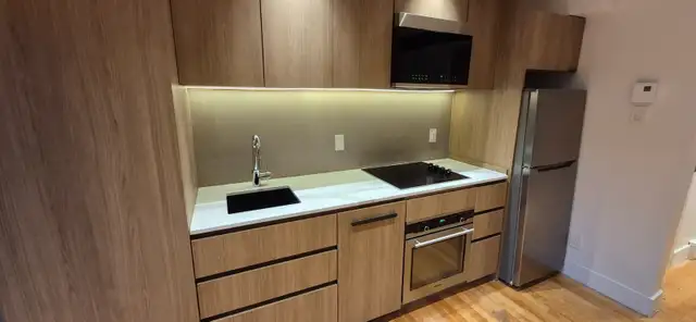 Studio Design RDC Centre-Ville | Accès Terrasse & Jardin Privé ! in Long Term Rentals in City of Montréal - Image 3