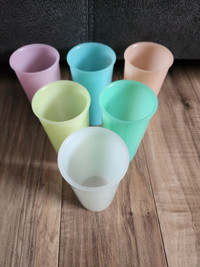 Vintage TUPPERWARE tumblers / cups (selling together)