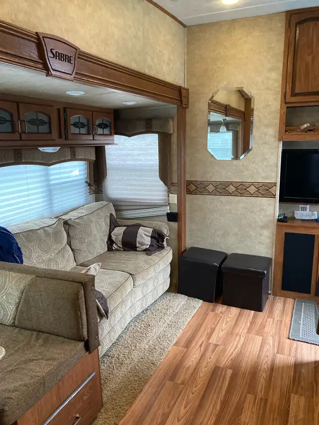 2012 sabre 32bhts 5th wheel in Travel Trailers & Campers in Bedford - Image 5