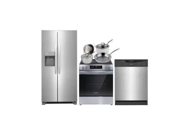 Frigidaire Ensemble Électro-menager in Stoves, Ovens & Ranges in Québec City - Image 2