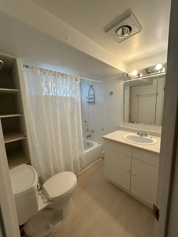 1-bdrm furnished bsmt suite near Bonnie Doon mall63436971295105122