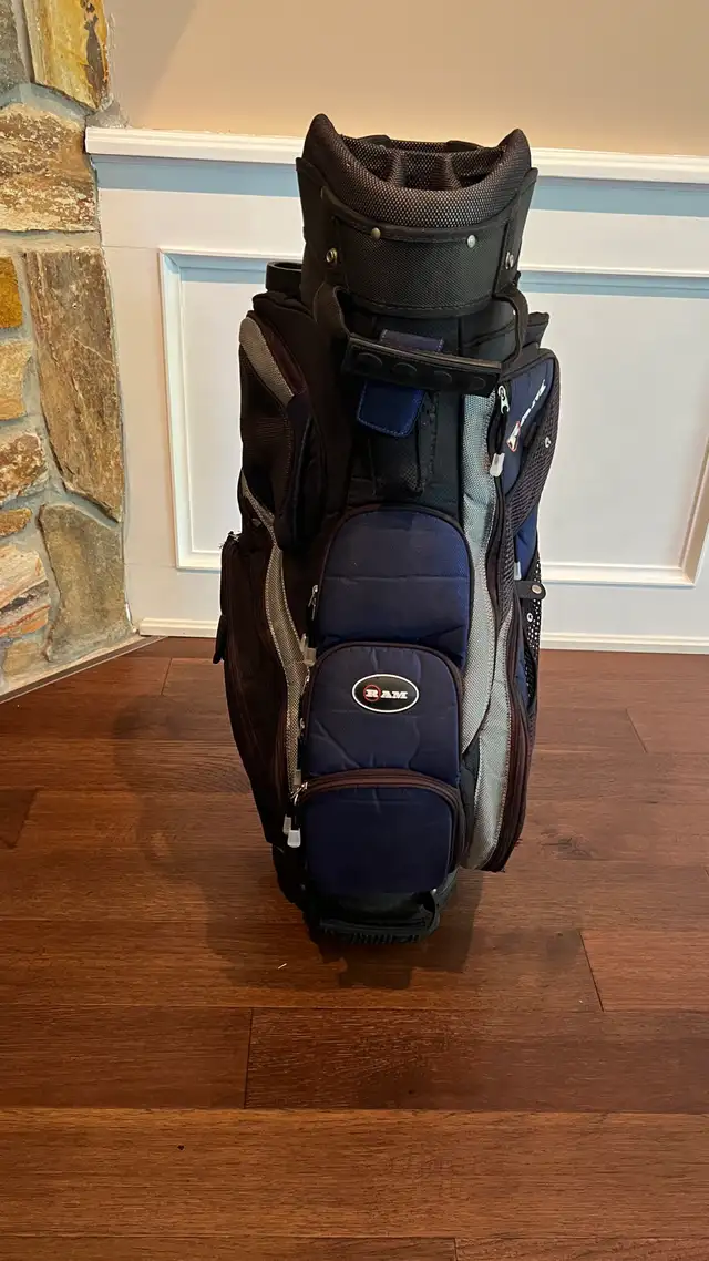 RAM Golf Cart Bag in Golf in Oakville / Halton Region - Image 2