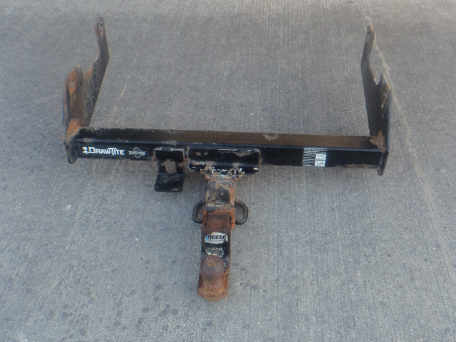 Ford F150 trailer hitch in Other Parts & Accessories in Cambridge