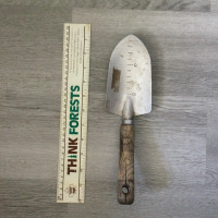 Spade Hand Shovel Scoop Heavy Duty Metal Wood Handle Garden tool