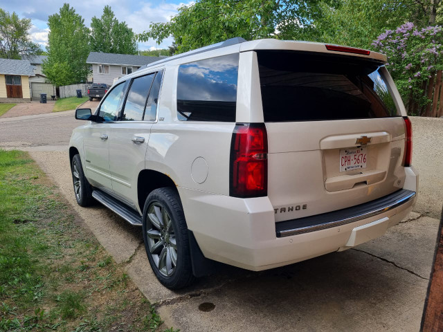 2015 CHEVROLET TAHOE LTZ 4X4 in Cars & Trucks in Grande Prairie - Image 3