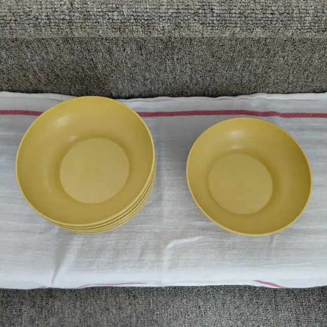 Ensemble de 6 bols Tupperware vintage in Kitchen & Dining Wares in Trois-Rivières - Image 3