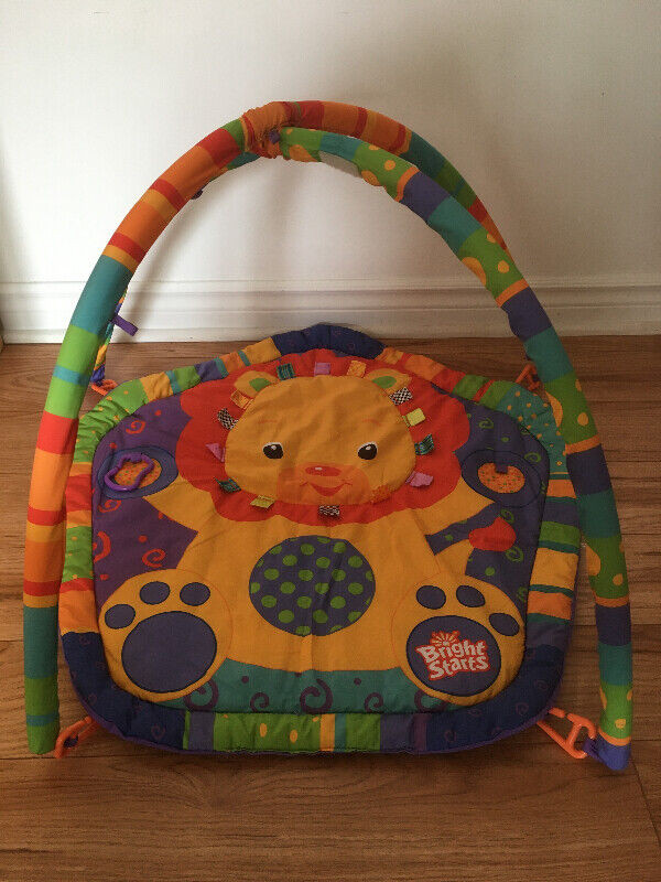 Tapis de jeu Lion avec arches et tapis d'éveil Fisher Price dans Jouets  à Laval/Rive Nord - Image 3