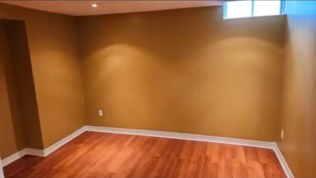 1 room basement for rent.Unfurnished, shared bathrooms/kitchen in Room Rentals & Roommates in Oakville / Halton Region - Image 7