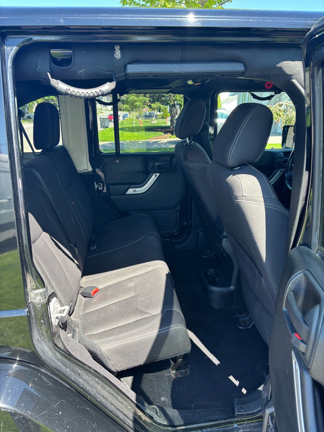 Jeep wrangler Sahara limited dans Autos et camions  à Laval/Rive Nord - Image 3