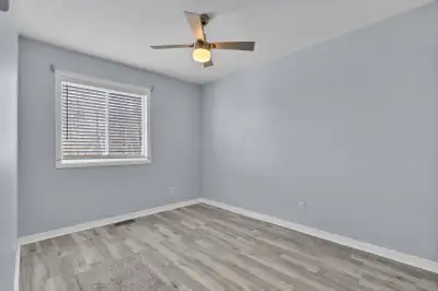 Furnished room for rent in Kanata Only girls living in the house full washroom and powder room share...