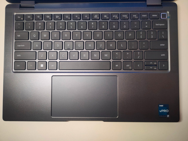Dell Premium Series - Latitude 9430 (2in1) - 32GB DDR5 / 12th i7 in Laptops in Oshawa / Durham Region - Image 3