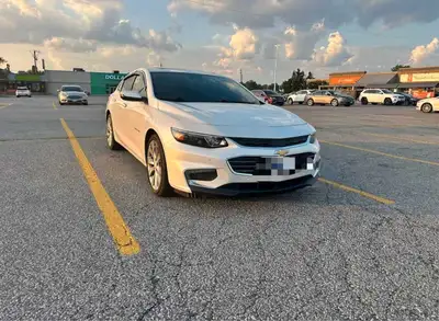 Malibu – White | $19,000 | Scarborough, ON Up for sale is a 2017 Chevrolet Malibu in excellent condi...