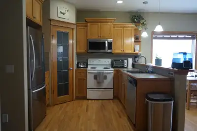Tenant pays 65% utilities (water, electric, & gas). Internet is included for free. Laundry is shared...