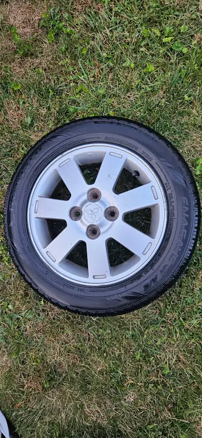 5 Dunlop Winter Tires and Rims 165/65R 14 $500 Call or Text Adam only 519-859-4568