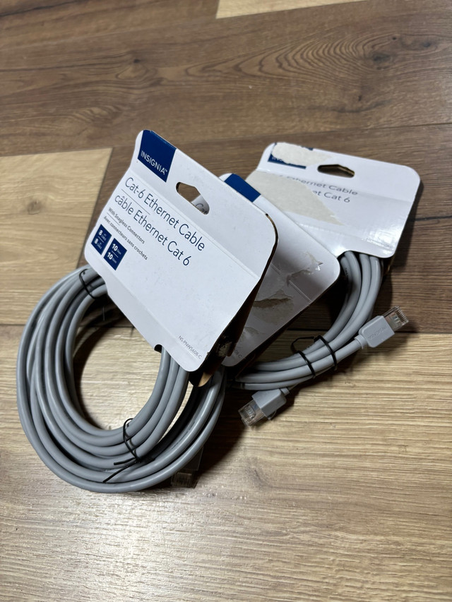 Insignia 2.4m (8 ft.) Cat6 Ethernet Cable - Grey in Cables & Connectors in Cambridge - Image 4