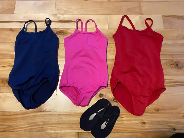 Lot de maillot de danse in Kids & Youth in Longueuil / South Shore - Image 2