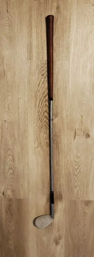 Vintage RH Louisville Grand Slam 9 Iron, View more