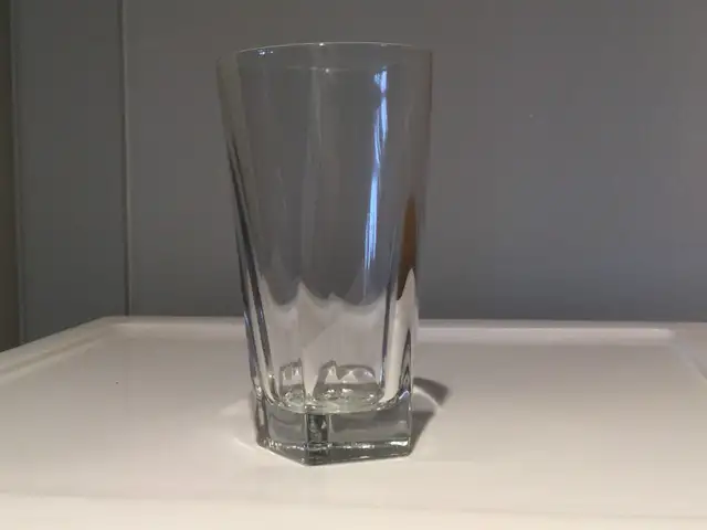 Water glasses  $20 in Garage Sales in Laval / North Shore - Image 5