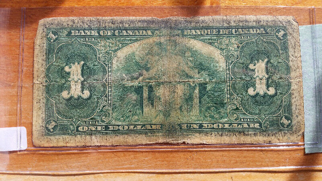 Canada 1937 Osbourne/Towers $1.00 bill in Arts & Collectibles in Grande Prairie - Image 2