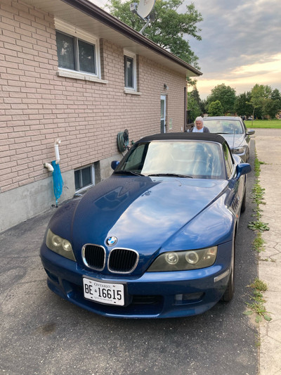 Beautiful 2001 BMW Z3 with M package 