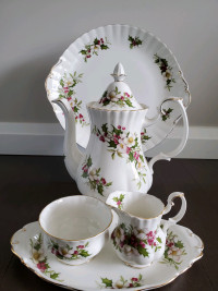 Royal Albert Winter Garden tea set