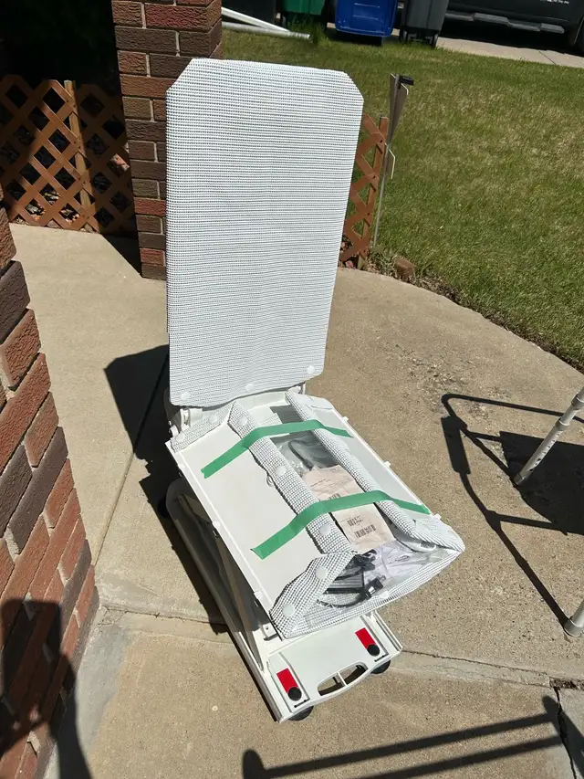 Remote Controlled Bath Lift628637317575701215