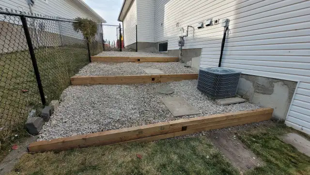 Landscape Construction Projects - SOD, FENCES, RETAINING WALLS63234498634115123