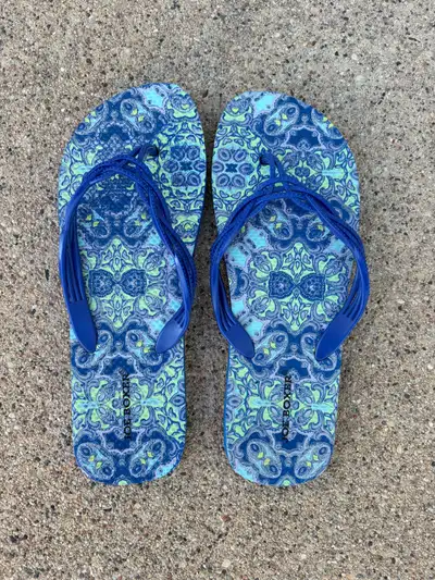 Women’s Flip Flops (2 listings), View more