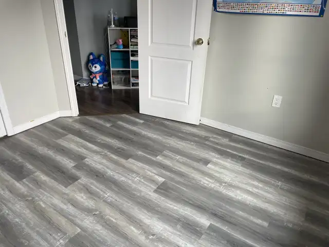 Flooring Installer with availability64840206346499128