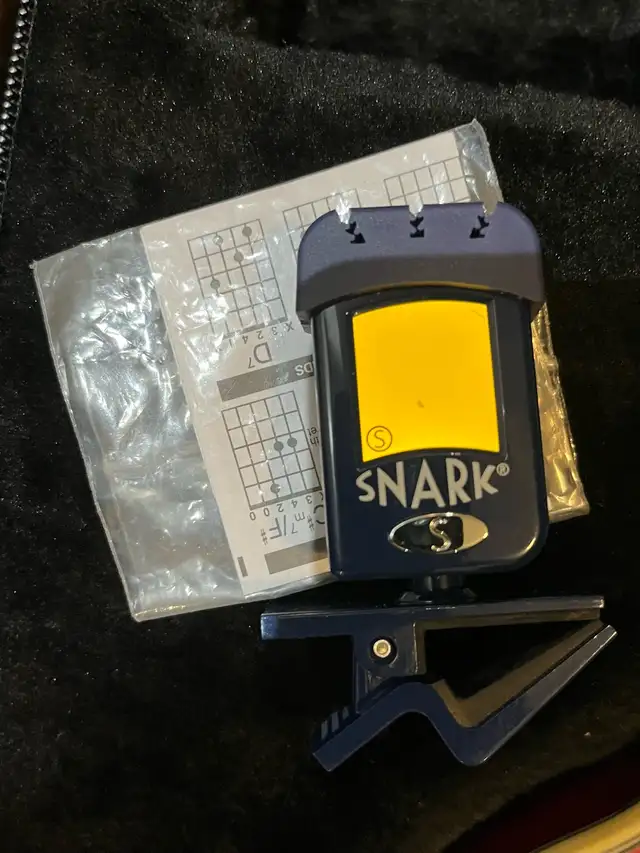 Washburn Rover RO10TR in Guitars in City of Montréal - Image 9