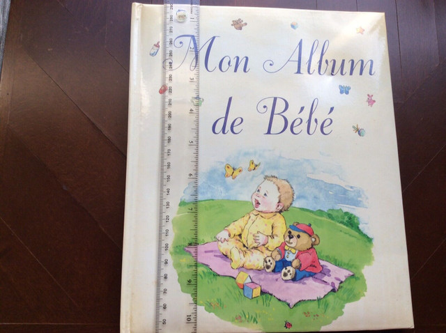 Mon Album de Bebe unused commemorative baby  book to fill in in Non-fiction in Ottawa - Image 2