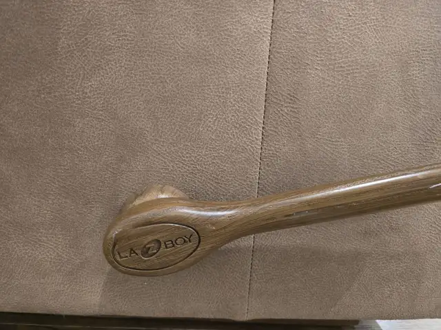 Lazboy Rocker Recliner Chair in Chairs & Recliners in Oshawa / Durham Region - Image 7