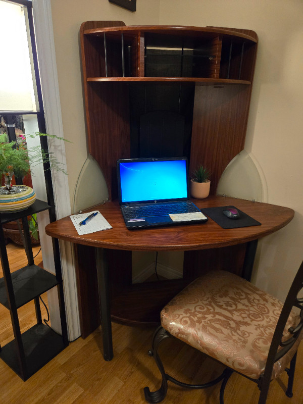 Corner Desk with Hutch $175 in Desks in City of Halifax - Image 2