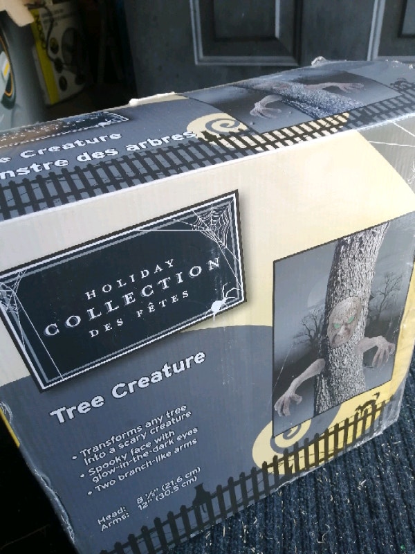 tree creature for Halloween/ monstre des arbres pour halloween Arts
