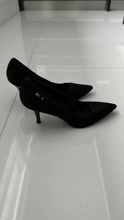 Calvin Klein women’s shoes Black souliers femmes, View more