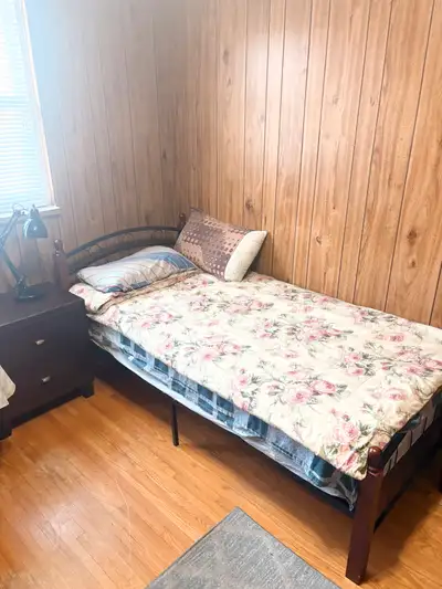 Furnished, Ground Floor Room with Private Fridge Private, clean, quiet, spacious, fully furnished ro...