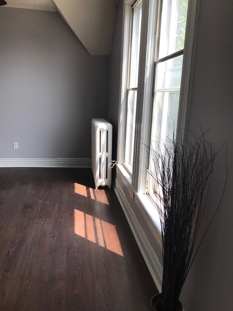 Steps To The and Walking Trails ! Niagara Falls Long Term