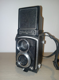 Rolleicord TLR  Medium Format Film Camera