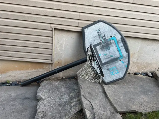 basketball net in Free Stuff in Hamilton - Image 2