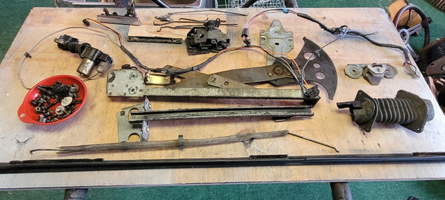 1981-87 Oldsmobile Cutlass Door Interior Parts in Auto Body Parts in Ottawa