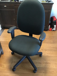 Staples computer chair