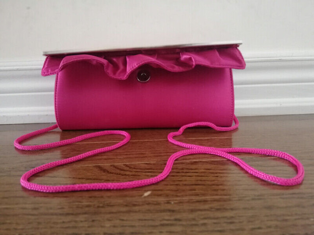 Pink hand bag in Women's - Bags & Wallets in Markham / York Region - Image 3
