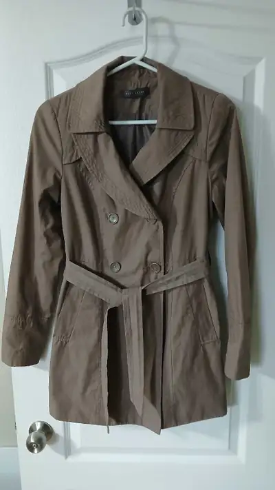 Suzy Shier Coat ,XS Like New.Hamilton,L8K 2H3, View more
