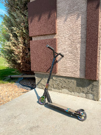 Pivot scooter